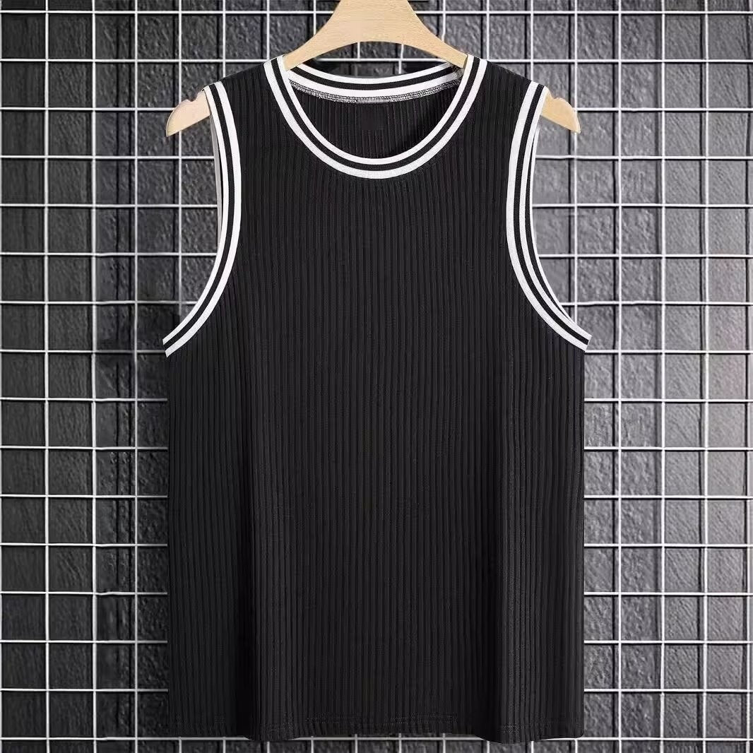 Sleeveless camisole summer men's T-shirt with a prominent basketball and fitness suit