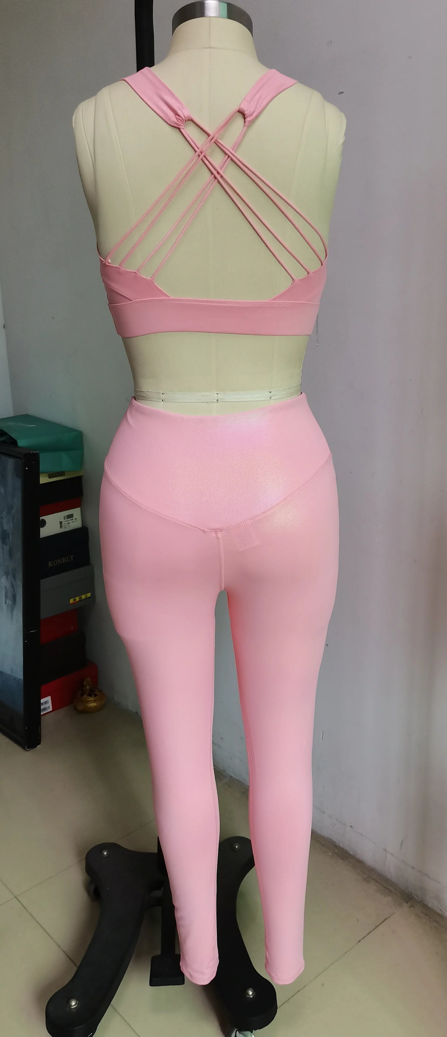 Hot stamping elastic breathable sports fitness bodybuilding vest yoga set for women